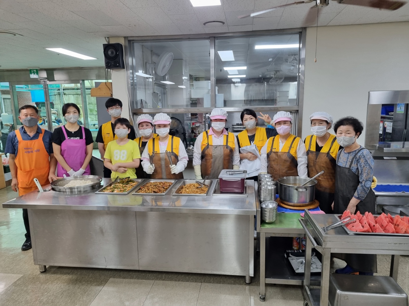 강원학사 무료급식소 봉사활동 참여사진2.jpg
